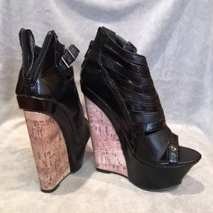 Liliana Open Toe Platform Wedges